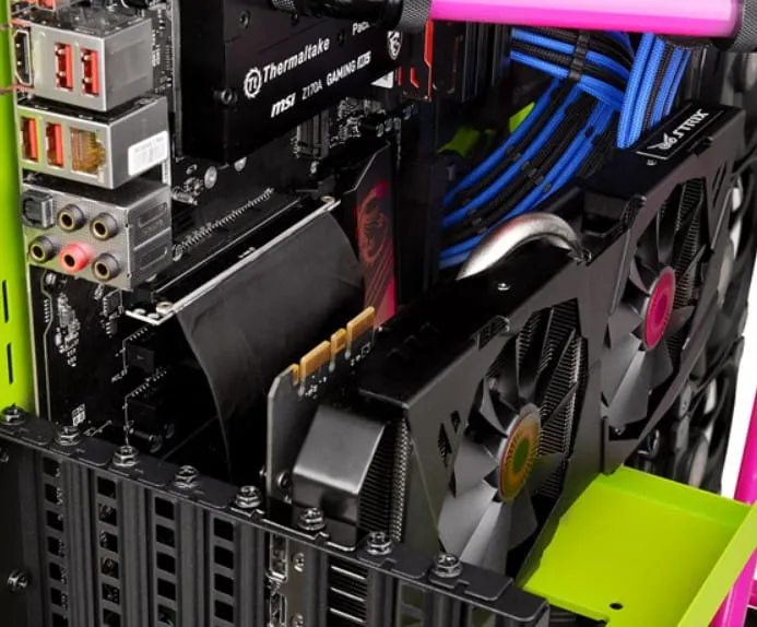 thermaltake-riser-tasma-pci-e-x16