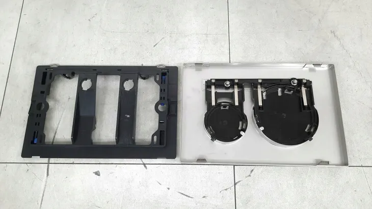 przycisk-splukujacy-geberit-sigma01-chrom-marka-geberit