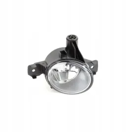 reflektor-przeciwmglowy-bmw-1x1-06-04-06-15-pr