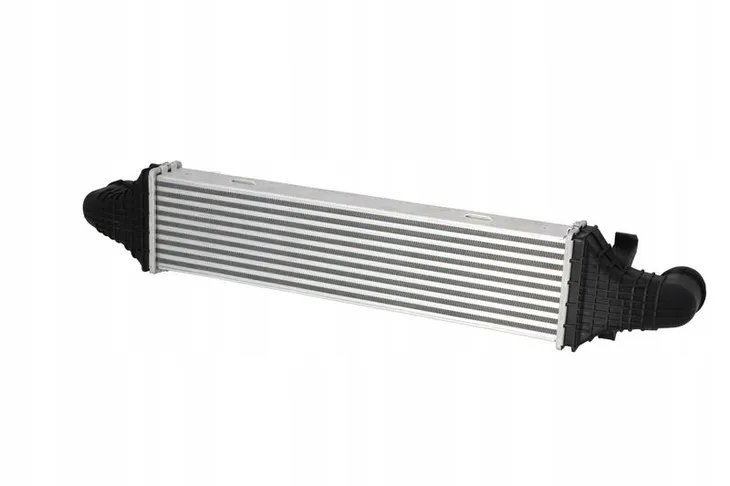 intercooler-db-c-e-class-nrf-30504-stan-nowy-waga-z-opakowaniem-9-kg