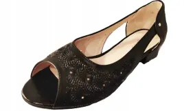 skorzane-czarne-bardzo-szerokie-sandaly-teg-h-nr-40