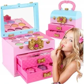 kuferek-z-kosmetykami-do-makijazu-paznokci-makeup-do-paznokci-makijaz-make