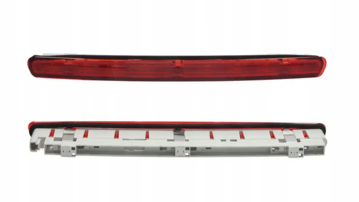 dodatkowe-swiatlo-stop-audi-a3-03-tyc-15-0657-00-2-stan-nowy