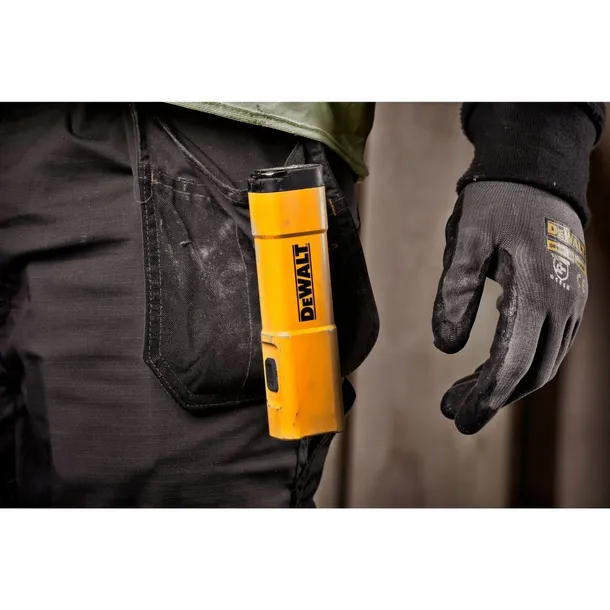 dewalt-latarka-led-usb-dcl183-marka-dewalt-stan-nowy