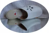 skorzane-biale-klapki-tegosc-h-36-material-zewnetrzny-skora-naturalna