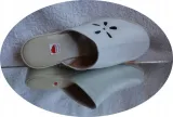 skorzane-biale-klapki-tegosc-h-39-kod-producenta-1027010361