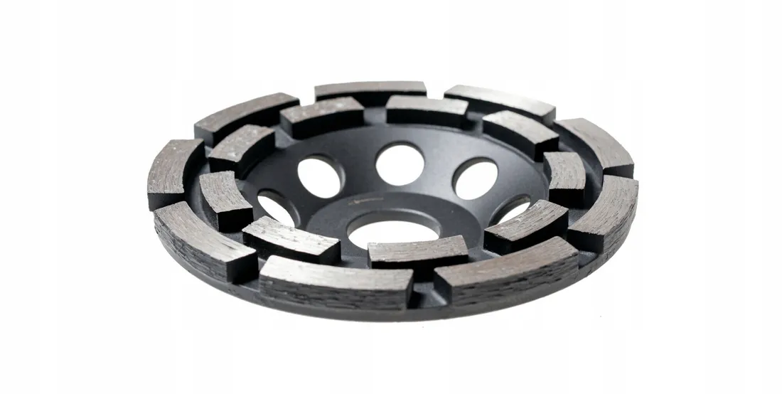 pistolet-do-silikonu-pro-bw-01