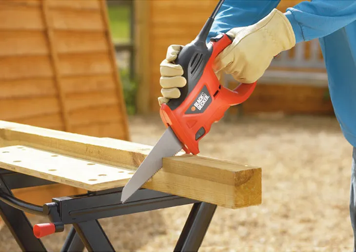black-decker-pilarka-scorpion-400w-marka-blackanddecker