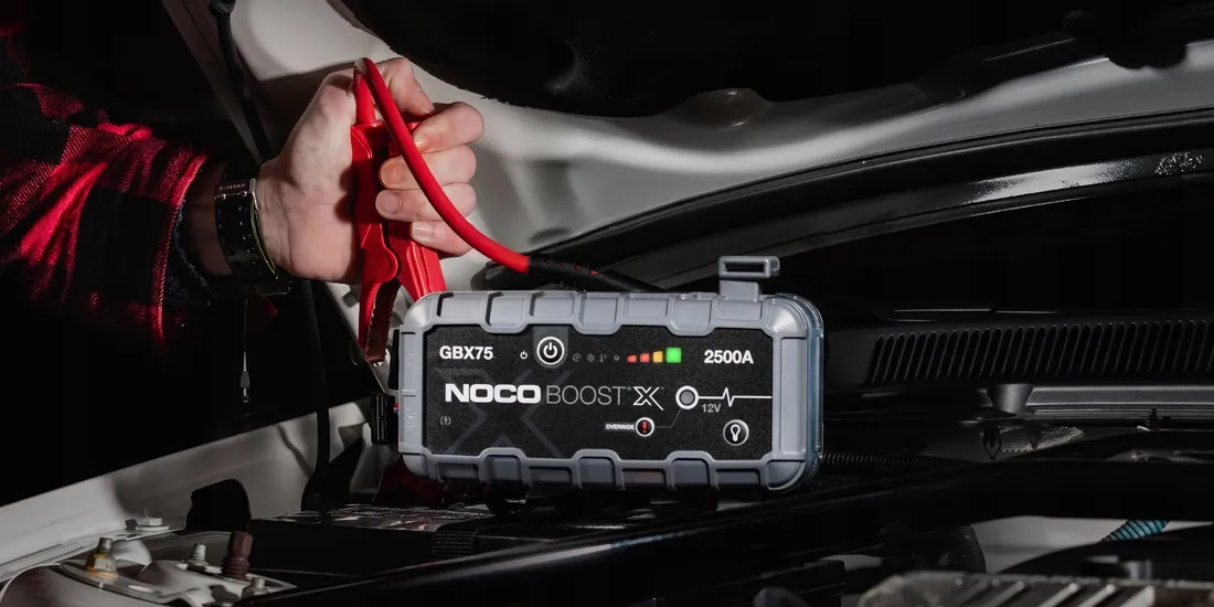 noco-gbx75-litowy-jump-starter-booster-2500a-stan-nowy