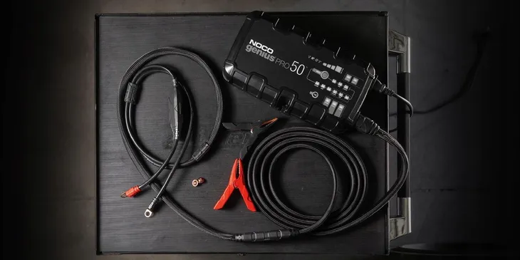 noco-geniuspro50-inteligentna-ladowarka-6v-12v-24v-zawiera-baterie-nie