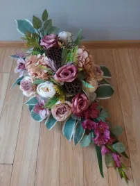 stroik-na-cmentarz-grob-kompozycja-kwiaty