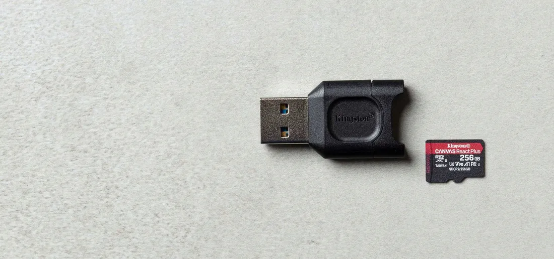 czytnik-kart-mobilelite-plus-usb-3-1-microsd