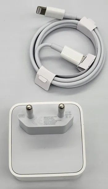 szybka-ladowarka-usb-c-35w-iphone-kabel-lightning-zgodnosc-ze-standardem-quick-charge-1-0