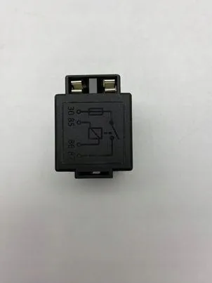 przekaznik-hella-4ra-965-400-071-waga-z-opakowaniem-2-kg