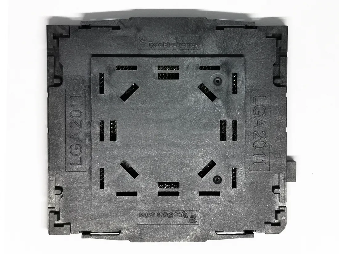 socket-gniazdo-procesora-intel-lga2011-0