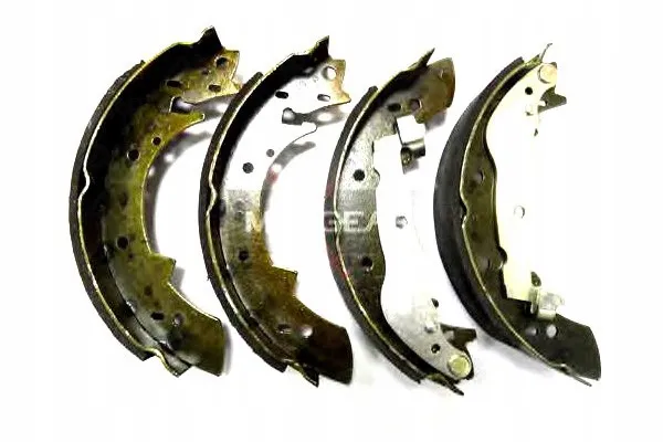 szczeki-ham-bmw-e30-82-19-0285-maxgear