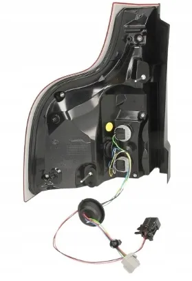 lampa-tyl-xc90-i-10-02-rodzaj-lampy-dedykowana