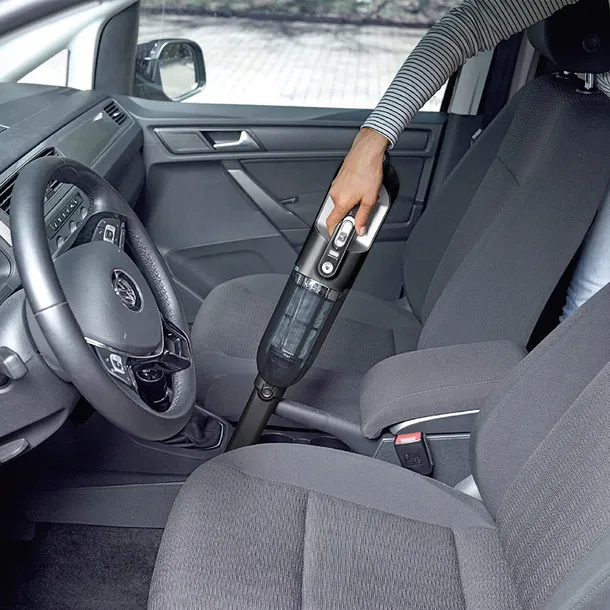 odkurzacz-bosch-bbh32101-cechy-dodatkowe-wszystkie-potrzebne-koncowki-mamy-przy-sobie