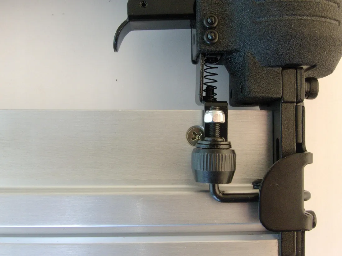 zszywacz-gwozdziarka-sztyfciarka-ottensten-4pro-2w1-zszywki-90-gwozdzie-12-stan-nowy