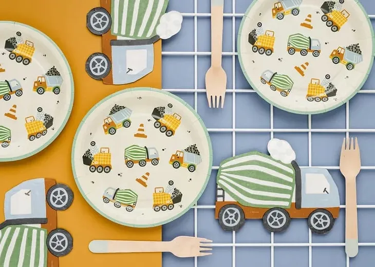 tacki-papierowe-20szt-stan-nowy-kolor-bialy