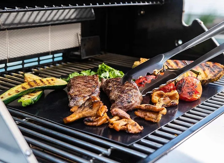 zestaw-grillowy-akcesoria-przybory-do-grilla-bbq-18w1-4x-mata-grill-waga-z-opakowaniem-1-kg-producent-dstrade