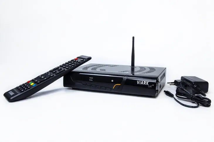 tuner-dvb-s-dvb-s2-viark-sat4k-h-265-dvb-s2x-waga-z-opakowaniem-1-3-kg