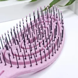 szczotka-bio-spiralna-do-wlosow-biodegradowalna-yeye-rozowy