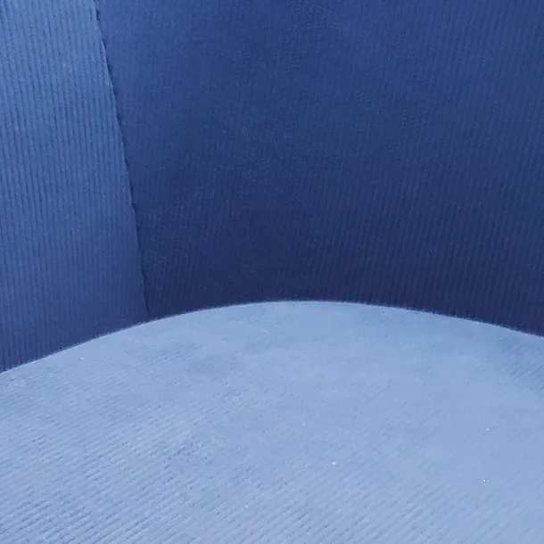 krzeslo-montana-granatowy-sztruks-stan-nowy-kolor-korpusu-czarny