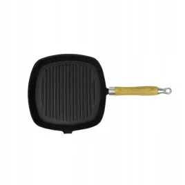 patelnia-grillowa-zeliwna-z-drewniana-raczka