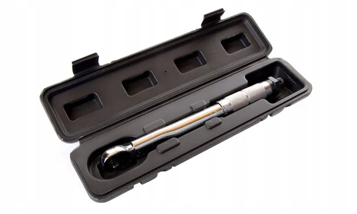 klucz-dynamometryczny-1-4-5-25nm-waga-z-opakowaniem-1-kg