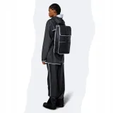 plecak-szkolny-rains-backpack-black-reflective-wzor-dominujacy-bez-wzoru