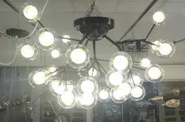 nowoczesna-lampa-sufitowa-dzrzewko-kule-36xg4