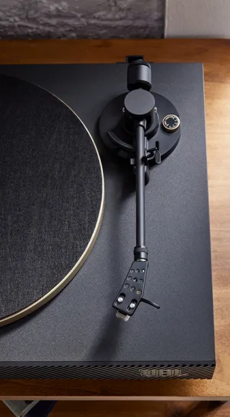 gramofon-jbl-spinner-bt-czarny-glebokosc-produktu-36-8-cm