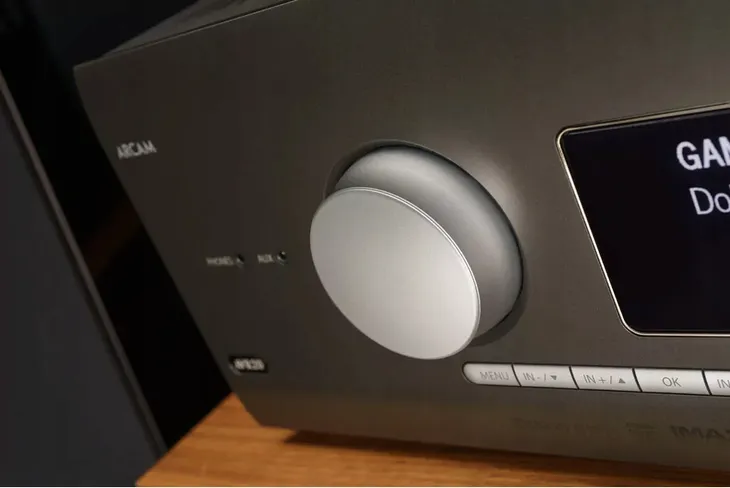amplituner-arcam-avr5-7-1-szary-system-dzwieku-7-1