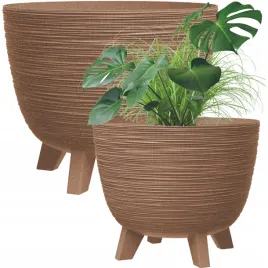 doniczka-okragla-z-nozkami-z-faktura-29-cm-kolor-naturalnego-drewna