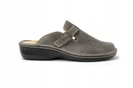 skorzane-klapki-zakrywajace-palce-na-bolace-stopy-ortomed