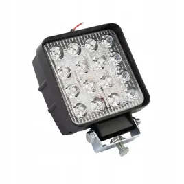 lampa-robocza-ledowa-prostokatna-16-led-z-otworami-oswietlenie-rozproszon