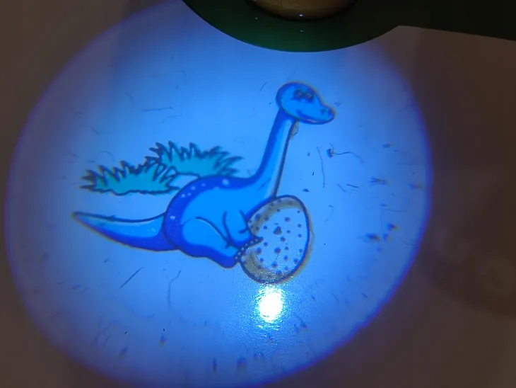 stolik-edukacyjny-wiek-dziecka-3-lata