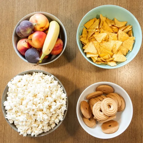 miska-molly-2l-8283-krem-material-plastik