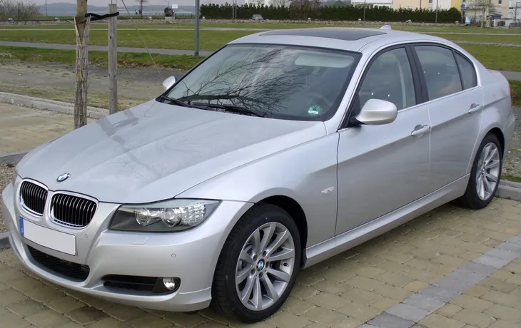 nerki-grill-czarny-polysk-bmw-e90-e91-04-07-sedan-stan-nowy-producent-czesci-erken