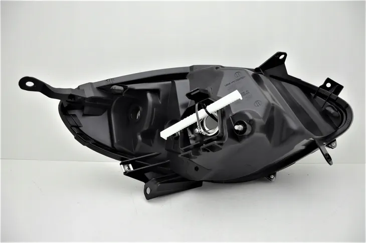 reflektor-renault-twingo-07-11-l-stan-nowy-rodzaj-swiatel-mijania-tradycyjne-halogenowe