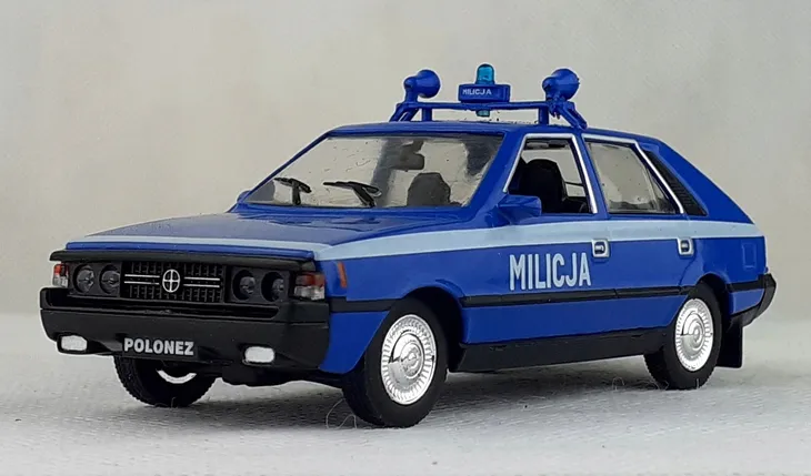 prl-fso-polonez-milicja-marka-daffi