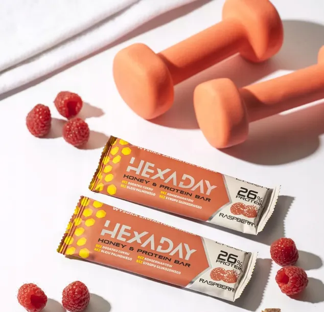 baton-proteinowy-malinowy-hexaday-45g-kod-producenta-cu899