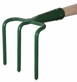 motyka-do-perzu-z-trzonkiem-kard