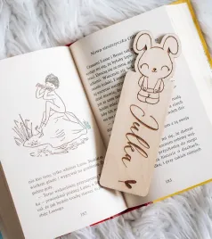 drewniana-zakladka-do-ksiazki-z-grawerem-krolik