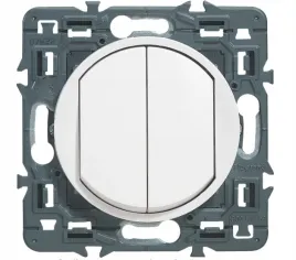 legrand-celiane-lacznik-swiecznikowyschodowy-podwojny-bialy-080261b