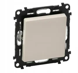 legrand-valena-life-lacznik-schodowy-kremowy-ecru-774306-7-556-05-755605