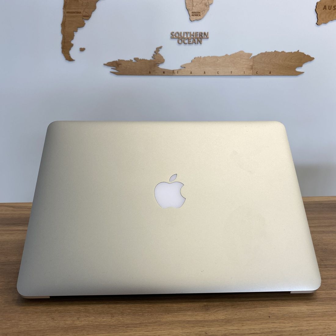 Apple MacBookAir 256GB 8GB 13.3インチ A1466 Laptop poleasingowy