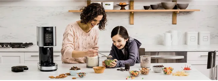 maszyna-do-lodow-smoothie-timer-6-programow-800-w-ninja-cechy-dodatkowe-latwy-do-czyszczenia