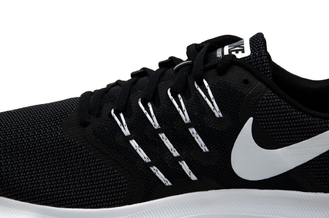 nike run swift 908989 001